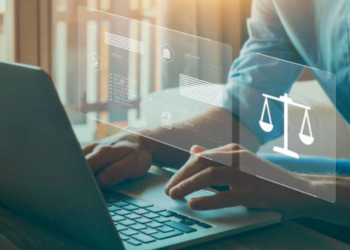 Luật gia Hồ Minh Sơn phân tích tình huống pháp lý liên quan dừng xe ngủ trên cao tốc và quan toà không phải mạng xã hội…