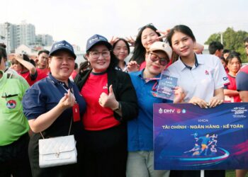 Bùng nổ với ngày hội sức trẻ DHV – Hun đúc bản lĩnh trí – lực sinh viên