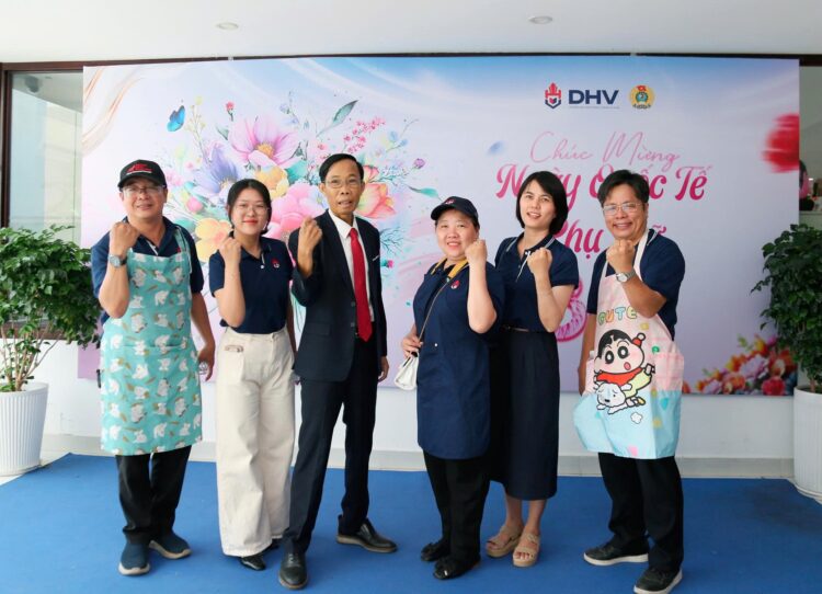 Trường Đại học Hùng Vương TP.HCM tổ chức Hội thi nấu ăn và Chương trình văn nghệ