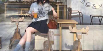 Chester Charles: Mang hoạ tiết bản đồ xu hướng, giới thiệu đến nàng các bản phối trẻ trung diện đi học, đi chơi; sang trọng và thanh lịch xuân hè 2026