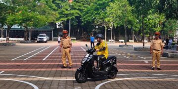 Tập huấn kỹ năng lái xe an toàn – Tuyên truyền Luật giao thông