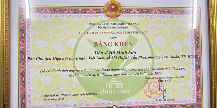 Ông Hồ Minh Sơn vinh dự tiếp tục nhận bằng khen của Chủ tịch UBND tỉnh Vĩnh Long