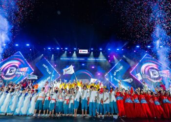 DHV tổ chức đêm nhạc chào mừng năm học mới 2026 – 2027 – “Sinh viên tỏa sáng, học bổng tiếp sức hành trình đại học”